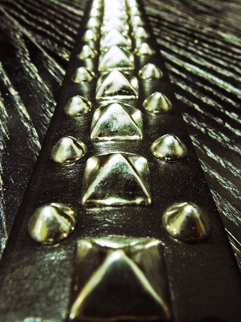 thugliminal studsbelt leatherbelt studded studdedbelt　サグリミナル 鋲ベルト レザーベルト レザークラフト スタッズベルト スタッズ